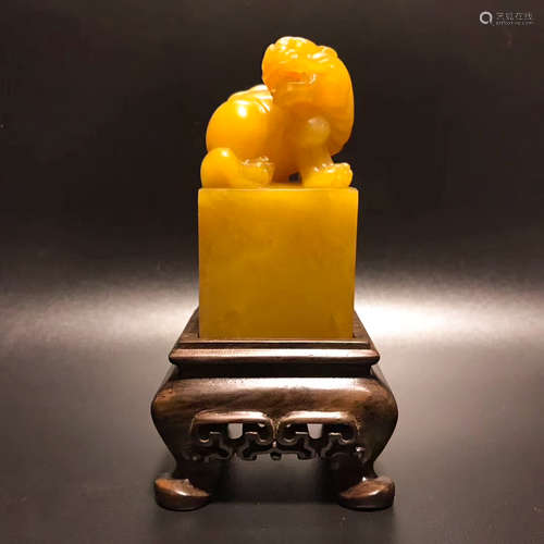 A TIANHUANG STONE PIXIU SHAPED SEAL