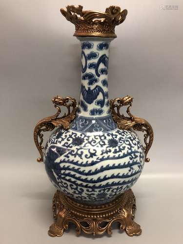 Wanli Mark, A Blue and White Vase with Bronze Stand