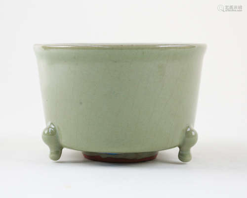 LONGQUAN TRIPOD CENSER