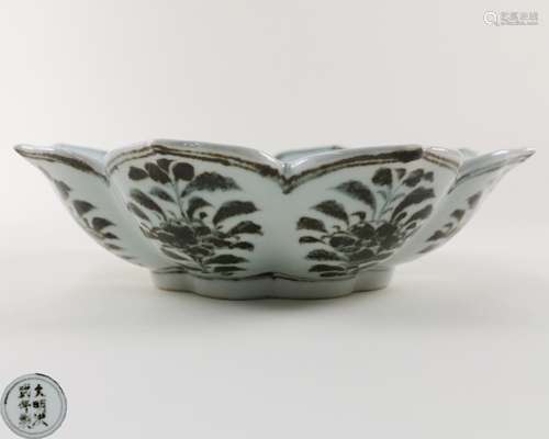 DAMING HONGWU NIANZHI MARK FLORAL-RIM BOWL