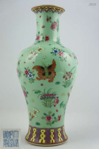 A GREEN-GLAZED BOTTLE VASE WITH QIANLONG MARK