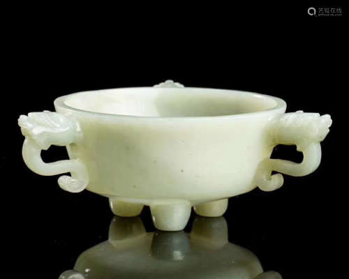 A HETIAN JADE CARVED TRIPOD BRUSH WASHER