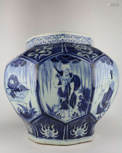 BLUE&WHITE OCTAGON VASE