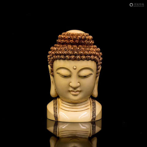 A BUDDHA HEAD