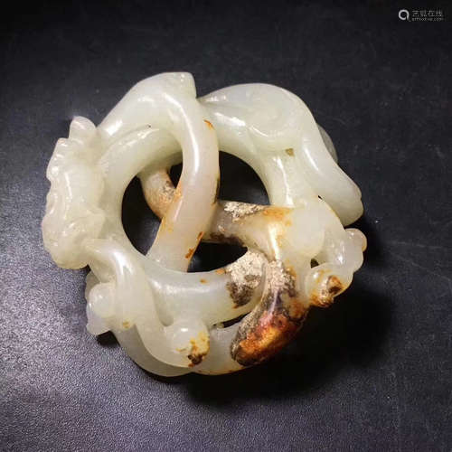 A HETIAN JADE DRAGON PENDANT