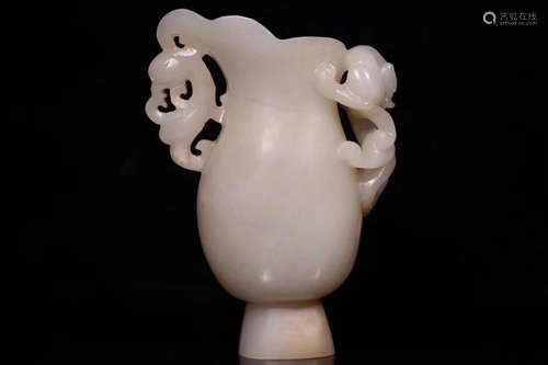 A HETIAN JADE DRAGON WINE CUP