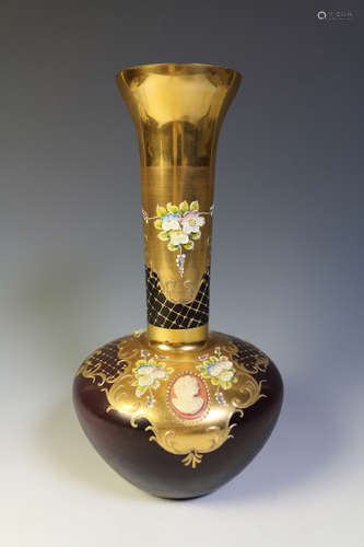 GILTED VASE WITH CAMEO