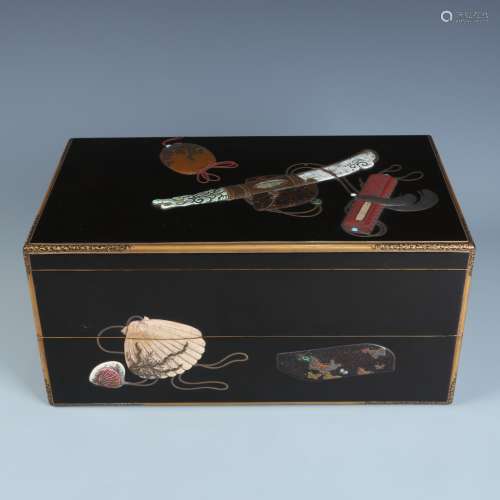 Black Lacquer Wood Box Gilt Trim and Inlay with Mark
