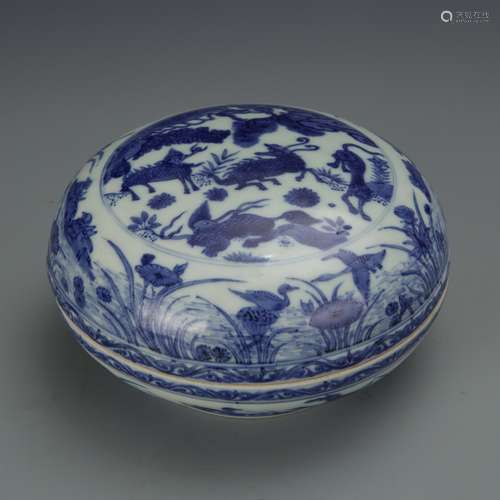 Blue and White Porcelain Box with Mark