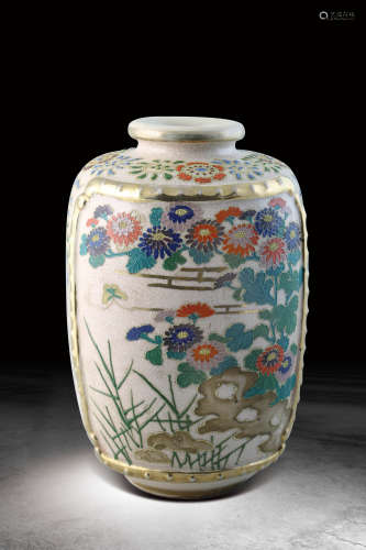 十八世紀 古薩摩燒菊紋貼片彩繪花器