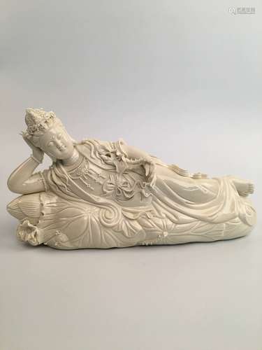 Fine Chinese Dehua Yao Porcelain Guanyin Statue