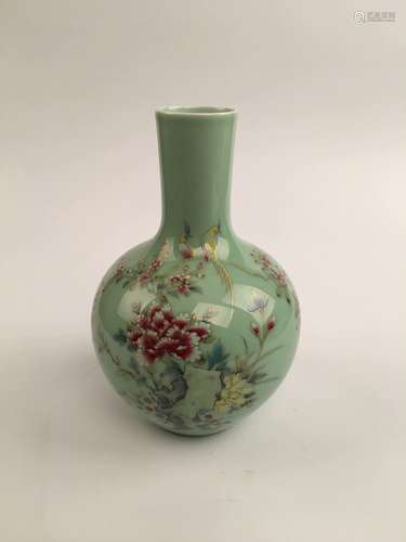 Chinese Famille Rose Porcelain Vase