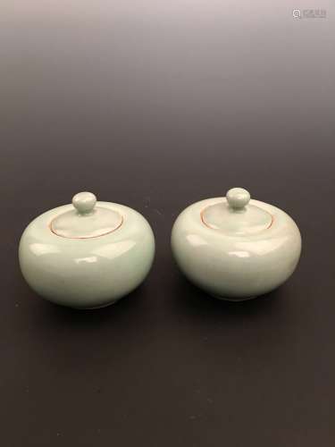 a Pair Chinese Apple Green Porcelain Brush Washer