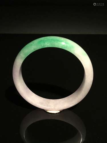 Chinese Green and White Jadeite Bangle