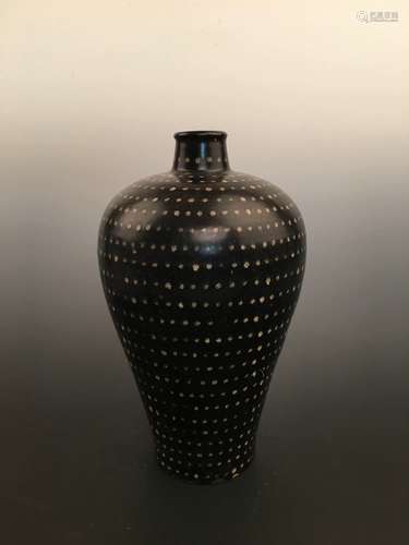 Chinese Jizhou Yao Porcelain Vase