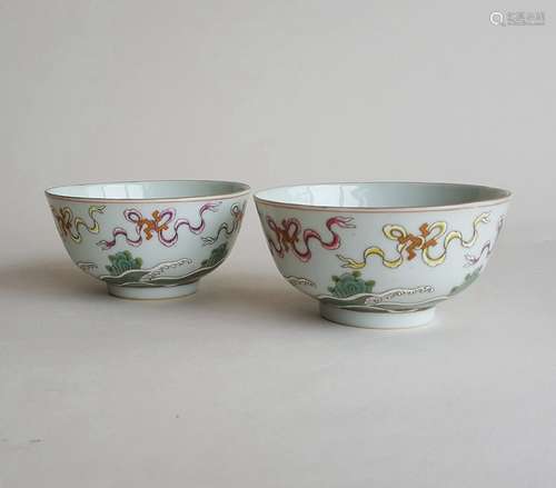 Pair Chinese Famille Rose Porcelain Bowls