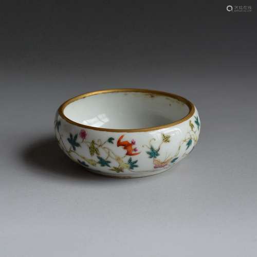 Chinese Porcelain Famille Rose Brush Washer Daoguang mark