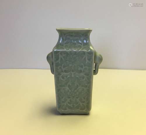 Chinese Porcelain Chinese Porcelain Blue Glaze Vase