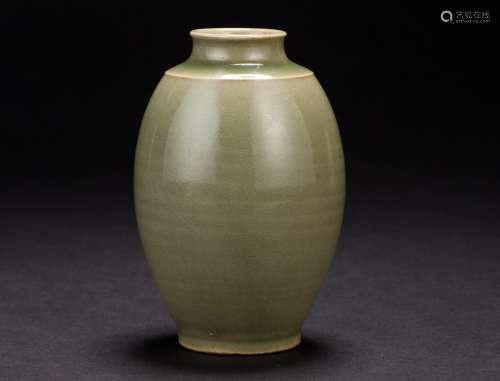 A  Yaozhou celadon Meiping vase