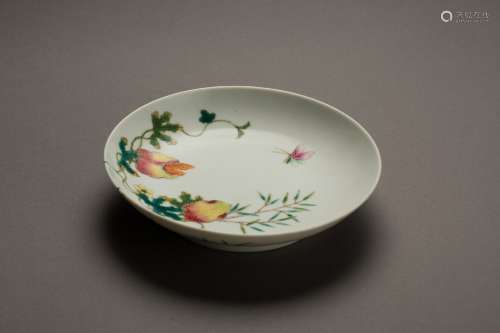 A famille-rose flower plate from Qing Dynasty