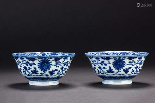 A pair of Blue and White inter-locking floral