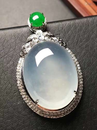 18K BINGZHONG MANLV JADITE PENDANT WITH DIAMOND