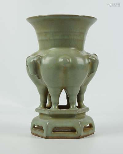 GUANYAO THREE SHEEP VASE