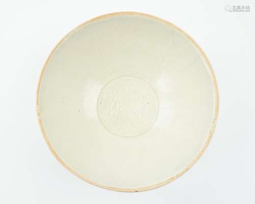 WHITE GLAZED DOUBLE FISHES BOWL