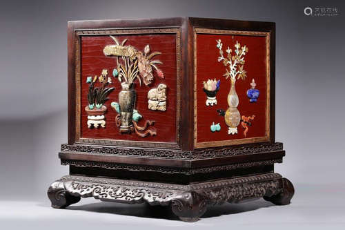 FINE DECORATED SQUARE BOX