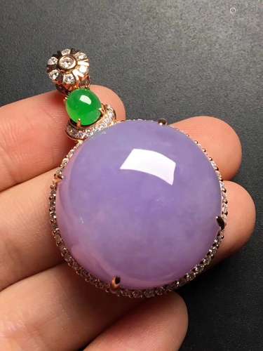 VELET JADITE PENDANT