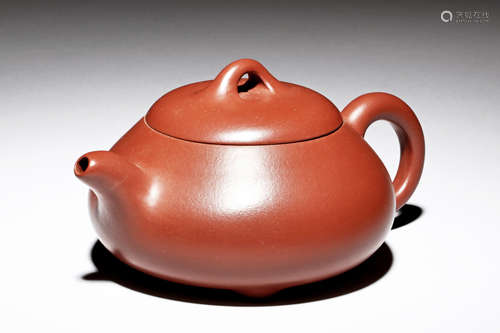 YIXING ZISHA TRIPOD TEAPOT