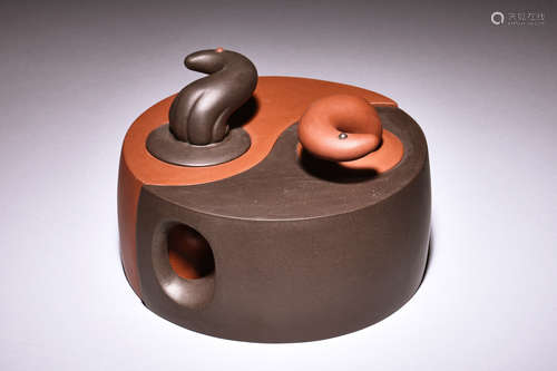 YIXING ZISHA COMBINATION 'TAIJI' TEAPOT