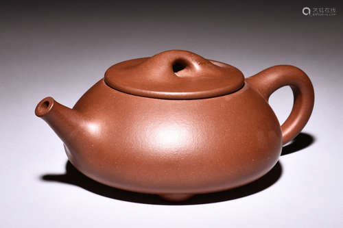 YIXING ZISHA TRIPOD TEAPOT