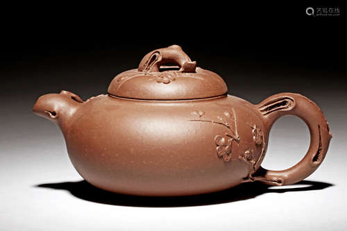 YIXING ZISHA 'PLUM FLOWERS' TEAPOT