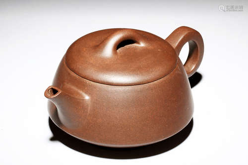 YIXING ZISHA TEAPOT