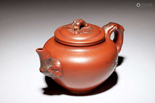 YIXING ZISHA 'PINE TREE' TEAPOT