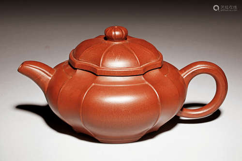 YIXING ZISHA 'FLOWER PETALS' TEAPOT