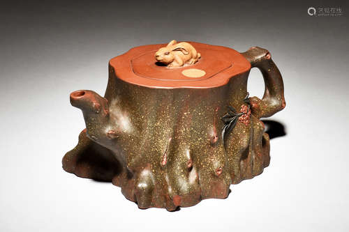 YIXING ZISHA 'TREE TRUNK' TEAPOT