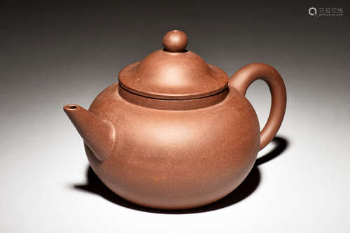 YIXING ZISHA ROUNDED TEAPOT