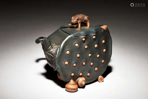 YIXING ZISHA 'LOTUS POD' TEAPOT