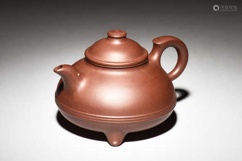 YIXING ZISHA TRIPOD TEAPOT