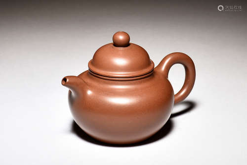 YIXING ZISHA ROUNDED TEAPOT