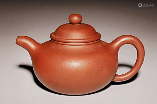 YIXING ZISHA ROUND TEAPOT