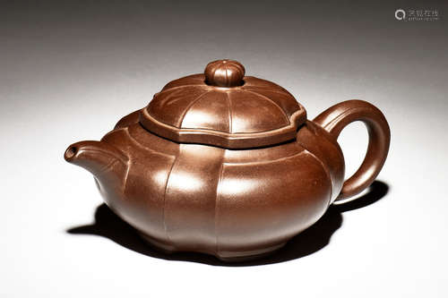 YIXING ZISHA FOUR-LOBED TEAPOT