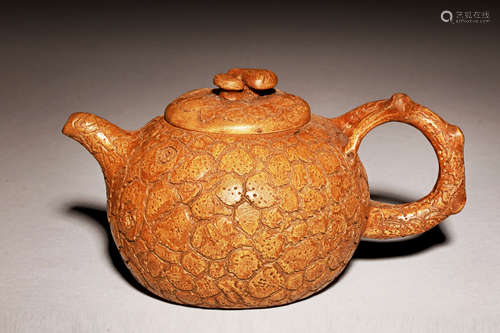 YIXING ZISHA 'TREE BARK' TEAPOT