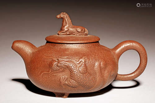 YIXING ZISHA 'MYTHICAL BEAST' TRIPOD TEAPOT