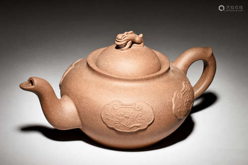 YIXING ZISHA 'RUYI LOCKS' TEAPOT