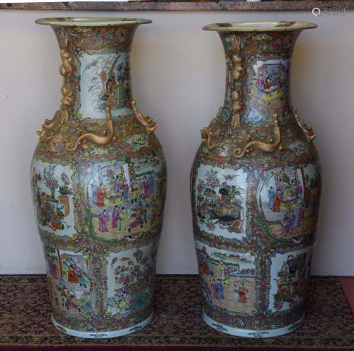 Large Pair of Chinese Rose Medallion Vases
