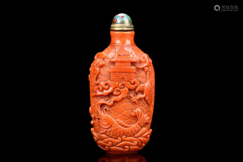 RED GLASS CARVED 'FISH' SNUFF BOTTLE
