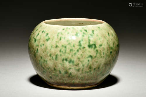 SPOT RED AND GREEN GLAZED JAR, ZUN